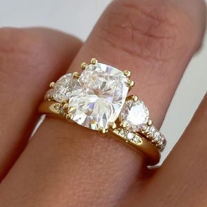 2.5CT Elongated Cushion Cut Moissanite Bridal Ring Set, 14k Solid Yellow Gold Three Stone Matching Stacking Wedding Ring, Anniversary Gift