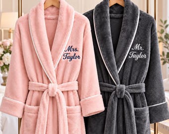 ersonalized Couple Robes, Custom His and Hers Bathrobes, Mr and Mrs Robe Set, Wedding Gift, Newlywed Gift