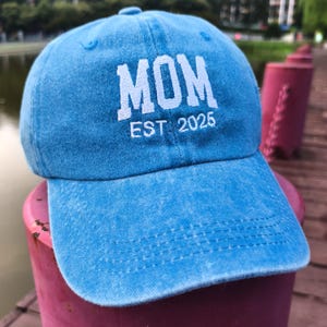 Bonnet brodé maman personnalisé | Bonnet de grand-père personnalisé avec l&#39;année de l&#39;Est | casquette de baseball vintage pour nouveau papa | Cadeau de fête des pères pour maman