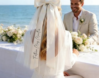 Personalised Bridal Veil with Bow,Custom Future Mrs Wedding Veil,Short Tulle Veil for Bachelorette Party,Elegant Minimalist Bride to Be Veil