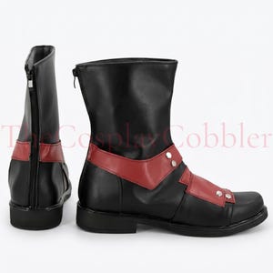 Custom red and black leather Deadpool cosplay boots, handmade for Halloween costumes, Comic Con, LARP events, and superhero convention cosplay. Iconic tactical anti-hero silhouette built to your exact measurements — foot length, width, instep, and heel circumference. All sizes available including wide and extra-large. Crafted by expert artisans. Free worldwide tariff-free shipping.