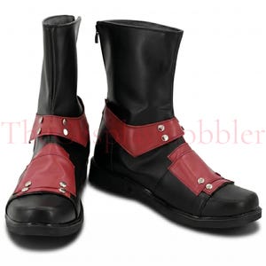 Custom red and black leather Deadpool cosplay boots, handmade for Halloween costumes, Comic Con, LARP events, and superhero convention cosplay. Iconic tactical anti-hero silhouette built to your exact measurements — foot length, width, instep, and heel circumference. All sizes available including wide and extra-large. Crafted by expert artisans. Free worldwide tariff-free shipping.
