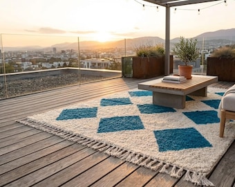 Azure Diamond Hand-Knotted Wool Rug
