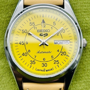 Vintage Seiko 5 Automatic Watch: Yellow Dial, Refurbished 1980s Japanese Timepiece