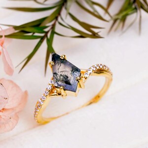 Kite Shape Moss Agate Silver Ring, Unique Moss Agate With Zircon, Moss Agate Engagement Ring, Handmade Moss Agate Silver Jewellery