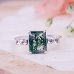 Moss Agate Silver Ring-Real Green Gemstone Jewelry-Handmade Nature Ring-Boho Gift for Her-Natural Moss Agate-Oval Gem with Leafy Inclusions