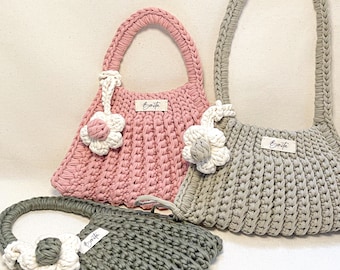 Elle Bag – Fabric Yarn Crochet Purse – Minimalist Shoulder Bag or Handbag – Sturdy Design with Flower Charm – Custom Colors Available