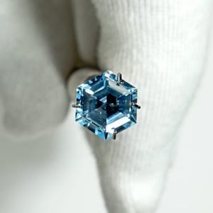 AAA+natural Sky Blue Topaz Gemstone sky Blue Topaz hexagon Shape Faceted Cut Loose Gemstone Birthstone Excellent sky Blue Topaz 2.50ct 8x8mm