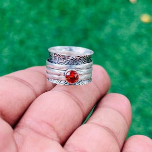 Sterling Silver Spinner Ring: Garnet Gemstone, Floral Band, Boho Fidget Ring