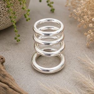 925 sterlingsilver rund tråd stapelring set om 4, enkla bandringar, minimalistiska stapelbara ringar, vardagssmycken i silver