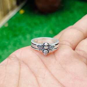 Bee spinner ring, 925 sterling silver ring, Statement ring, Fidget ring, Women ring, Honey Bee ring, Anxiety Ring, Meditation Spinner Rings