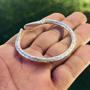 Bracelet jonc réglable en argent martelé : Bracelet manchette solide fait main
