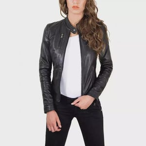 Women&#39;s Slim Fit Black Genuine Leather Biker Jacket – Stylish Moto Zip-Up Coat
