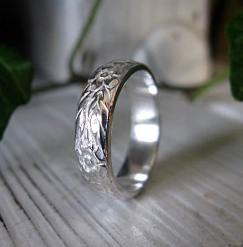 Vintage Sterling Silver Wedding Band 5mm Unique Wedding Band Silver Ring Carved Wedding Ring Hot Rox Vintage Wedding Band Renaissance Ring