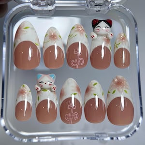 Retro Cat Press On Nails, 3D Kitty French Tips, Vintage Floral Nails, kawaii nail