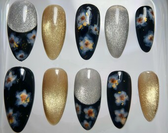 Uñas postizas góticas florales en almendra, negras y hechas a mano: Lujo dorado y plateado