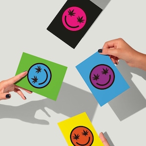 Spaß bunte Smiley Unkraut Grußkarten | 24er-Pack Pot-Themen Grußkarten & Umschläge | Große Packung für Kiffer, Geburtstage, Einfach so