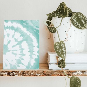 Tie-Dye Whimsy - 24-Karten-Set mit weißen Umschlägen | Mehrzweck-Briefpapier