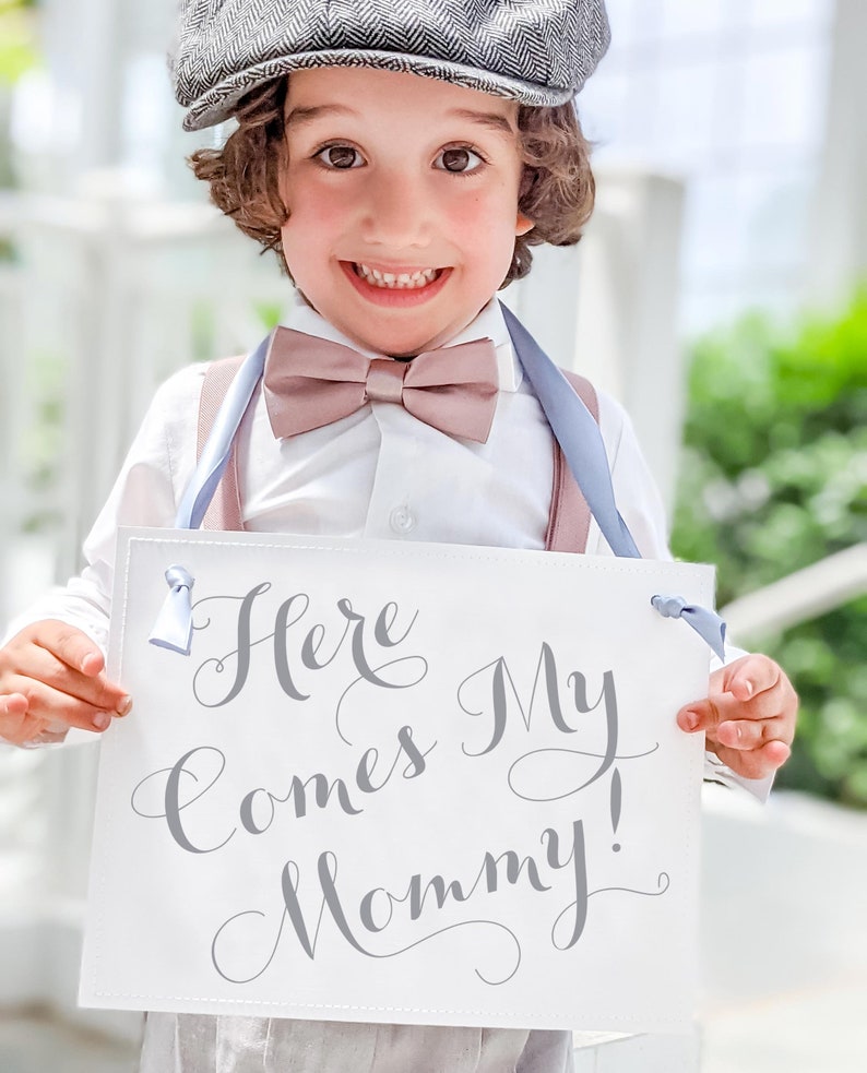 Hier kommt meine Mama Schild Hochzeitsschild Ringträger Schild Blumenmädchen Schild Sohn oder Tochter der Braut Blumenmädchen Ringträger Page Boy 2016 Bild 9