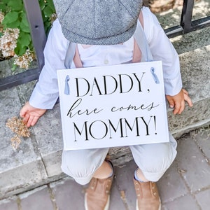Bruiloft banner voor kind papa hier komt mama | Ringdrager bloemenmeisje, dochter of zoon van bruid en bruidegom 3034