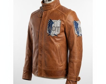 AOT Cosplay Jacke | Angriff auf Titan Anime Kostüm | Unisex Leder Military Jacke für Halloween & Comic Con