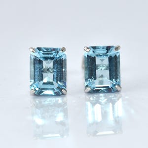Natural Cut Aquamarine Stud Earrings in 14K Solid Gold – Radiant Blue Elegance for Everyday Glamour -