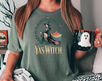Yas Witch Gay Halloween Shirt T-shirt fierté LGBTQIA Top Queer drôle d'Halloween Witchcore Cadeau d'Halloween esthétique Sorcière arc-en-ciel LGBT