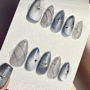 Sparkling Galaxy Silver Press On Nails with Star Rhinestone and Glitter Design – Celestial Handmade Fake Nails for Special Events