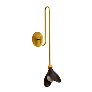 Bonbott Bloom Loop Wall Light – Artistic Brass Flower Sconce, Vintage Modern Lighting, Sculptural Antique Wall Lamp with Wooden Accent