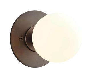 Bonbott Globo Antique Brass Wall Light – Globe Sconce, Vintage Modern Globe Lamp, Minimal Wall Fixture for Bathroom, Bedroom or Entryway