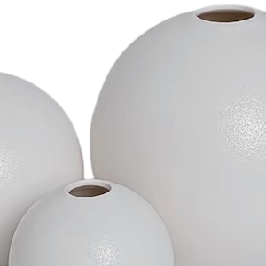 Modern Ceramic Ball Vase – Black & White Flower Container for Living Room Decor