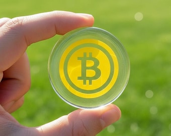 Handmade Bitcoin Resin Coin – Yellow Crypto Token Display Piece – UV-Resistant Epoxy Resin – Desktop Décor, Crypto Collectible, Tech Gift