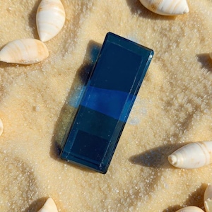 Blaue Andara Obsidian Rohscheibe: 610.00 Karat Edelstein für Heilung