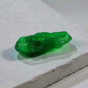 Raw Colombian Emerald: Green Gemstone for Jewelry Making & Chakra Healing