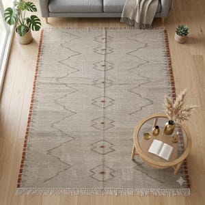 Tappeto Kilim con diamanti tribali beige, tappeto a tessitura piatta tessuto a mano, tappeto in lana in stile marocchino, tappeto con bordo ruggine Boho Area, runner in stile vintage