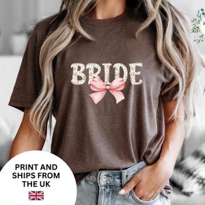 Personalized Floral Letter Tee Customizable Floral Shirt Vintage Flower T-Shirt Pastel Personalized Nature Blossom Top
