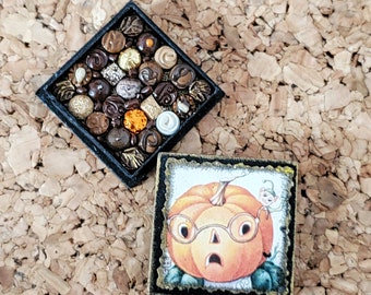 Boîte miniature de chocolats à l'échelle 12 en pâte polymère Halloween