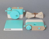 Mint  - Wooden Toy Camera