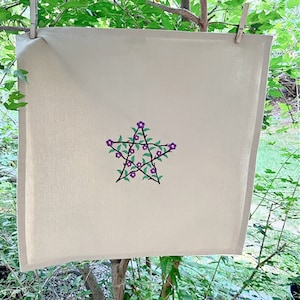 Seasonal Pentacle Flower Wreath Tarot Cloth