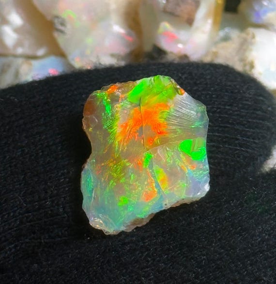 AAA Quality Natural Ethiopian Opal Rough 5.40 Carat 17x14 mm Welo Fire Opal Raw For Making Jewelry and Gift
