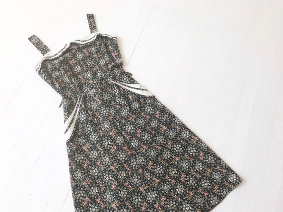 1950s Dark Floral Dress - image 1