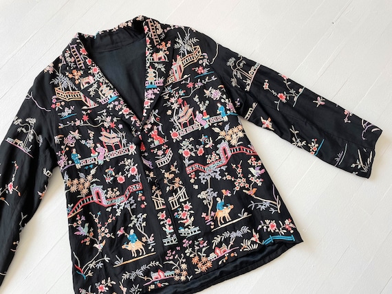 Vintage Embroidered Chinoiserie Black Silk Jacket - image 1