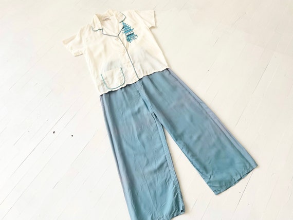 1950s Embroidered White + Blue Pyjama Set - image 1