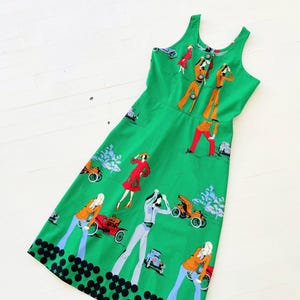 Vestido con estampado deco verde de los años 70