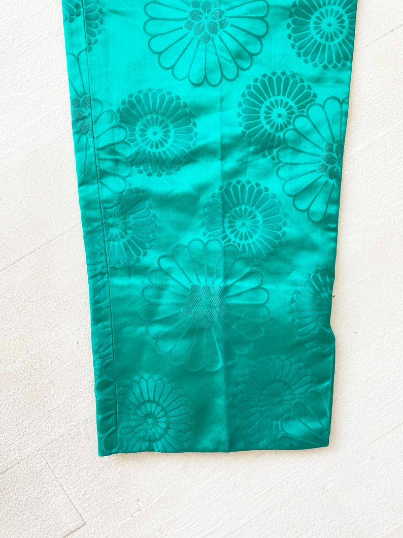 1960s Jade Floral Satin Cropped Pants image 5