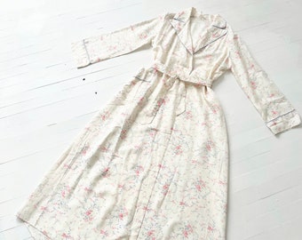 1940s Floral Print Robe