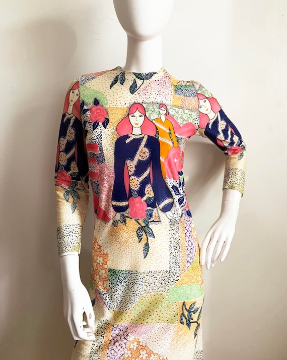 1970s Pink Lady Print Dress