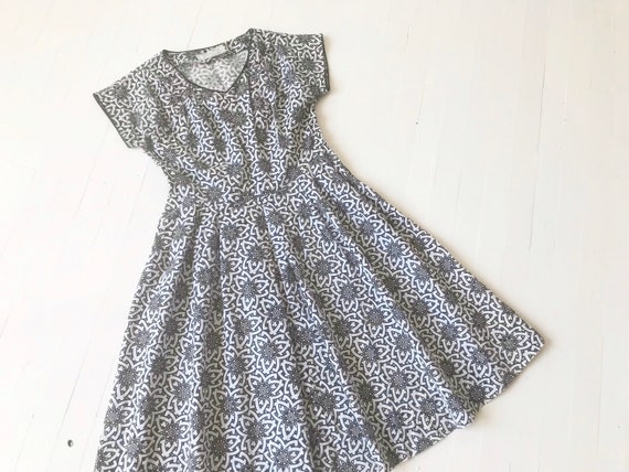 1950s Cut-Out Geometric Print Dress