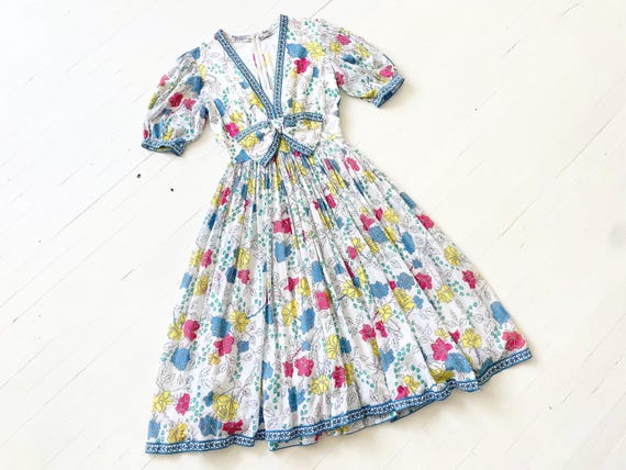 1980s Italian Botanical Print Cotton Puff Sleeve Dress with Big Bow on Waist