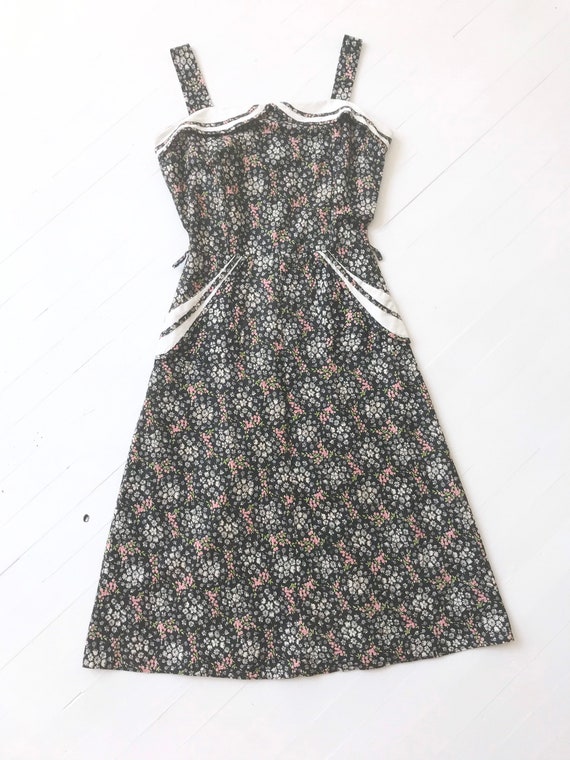 1950s Dark Floral Dress - image 3